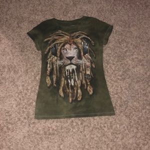 Lion tee